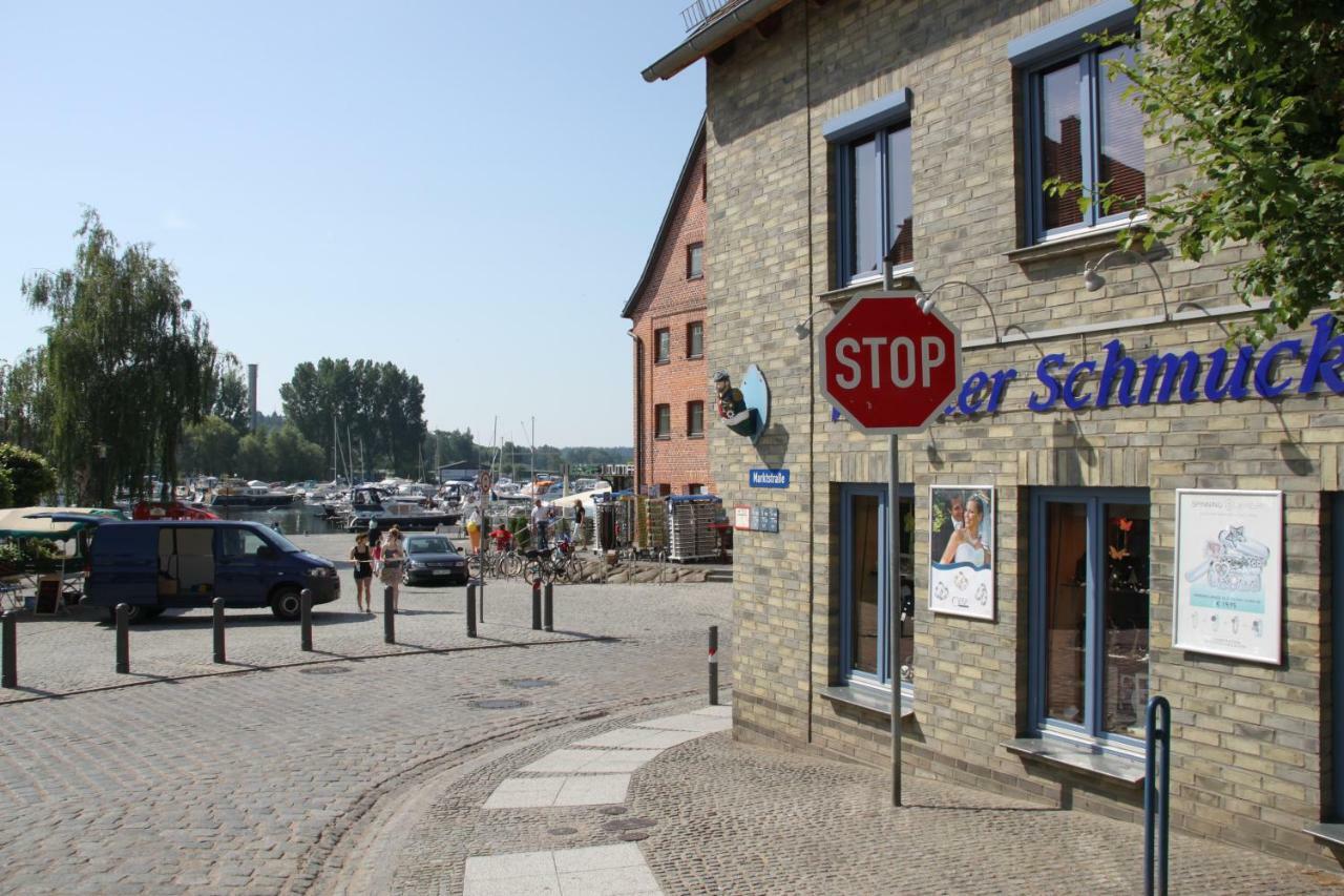 Ferienwohnung Zum Yachthafen Waren  Luaran gambar